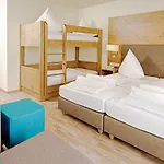 Otel Mythos Rust