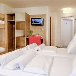 Mythos 3*