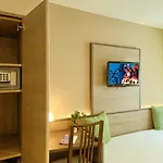 Otel Mythos Rust