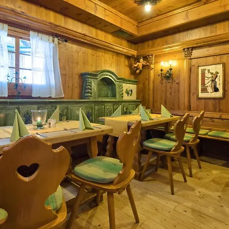 神话酒店 3* 鲁斯特